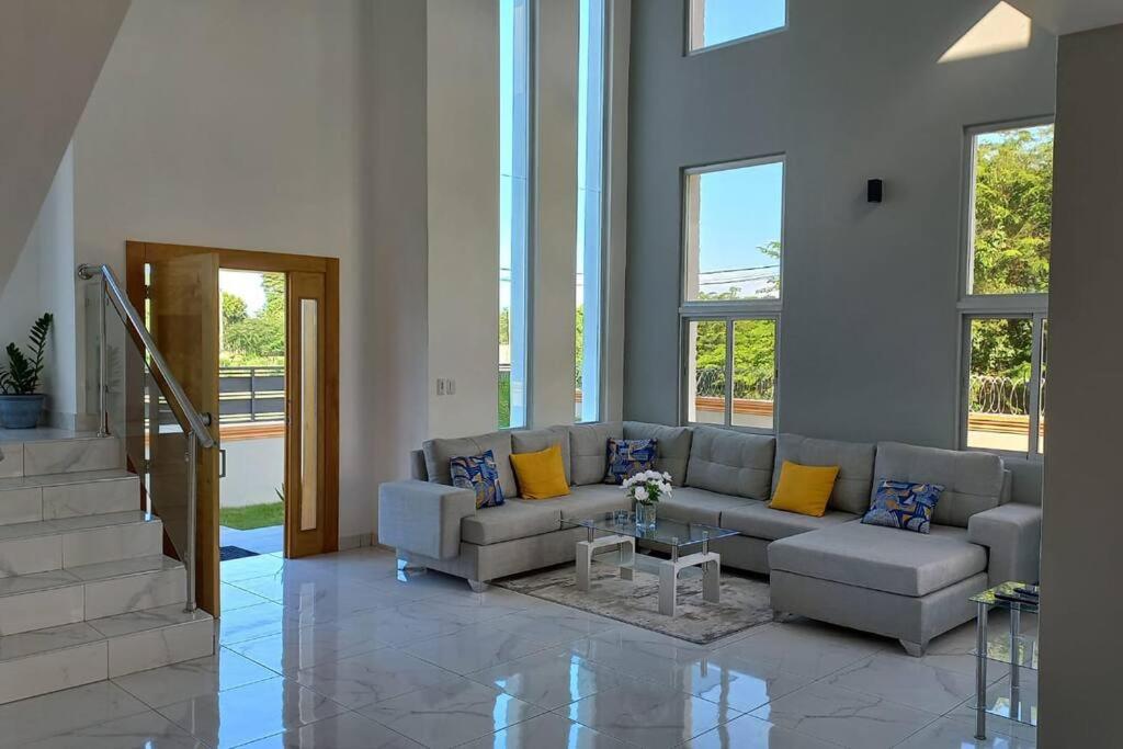 5 Star Villa Minutes From Airport And Beaches Сосуа Экстерьер фото